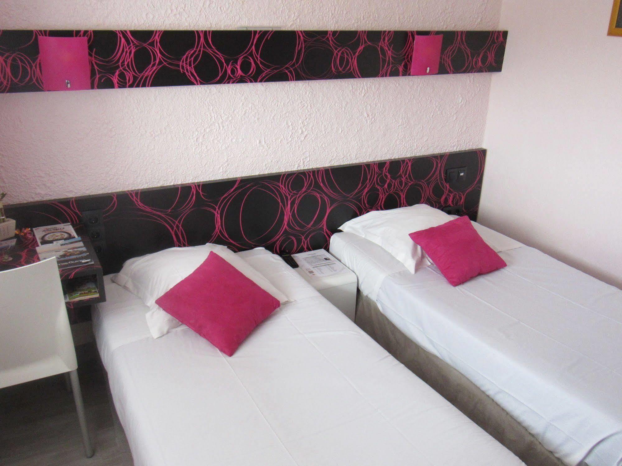 Citotel Les Sternes Perros-Guirec Exterior foto